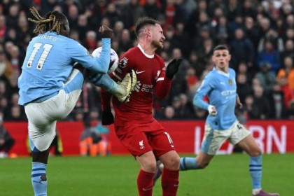 前名哨：利物浦本应补时获点 大家都看到那是点球