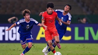 足球报：杨希的转会谈判历经多轮博弈；海港11月就曾接触球员